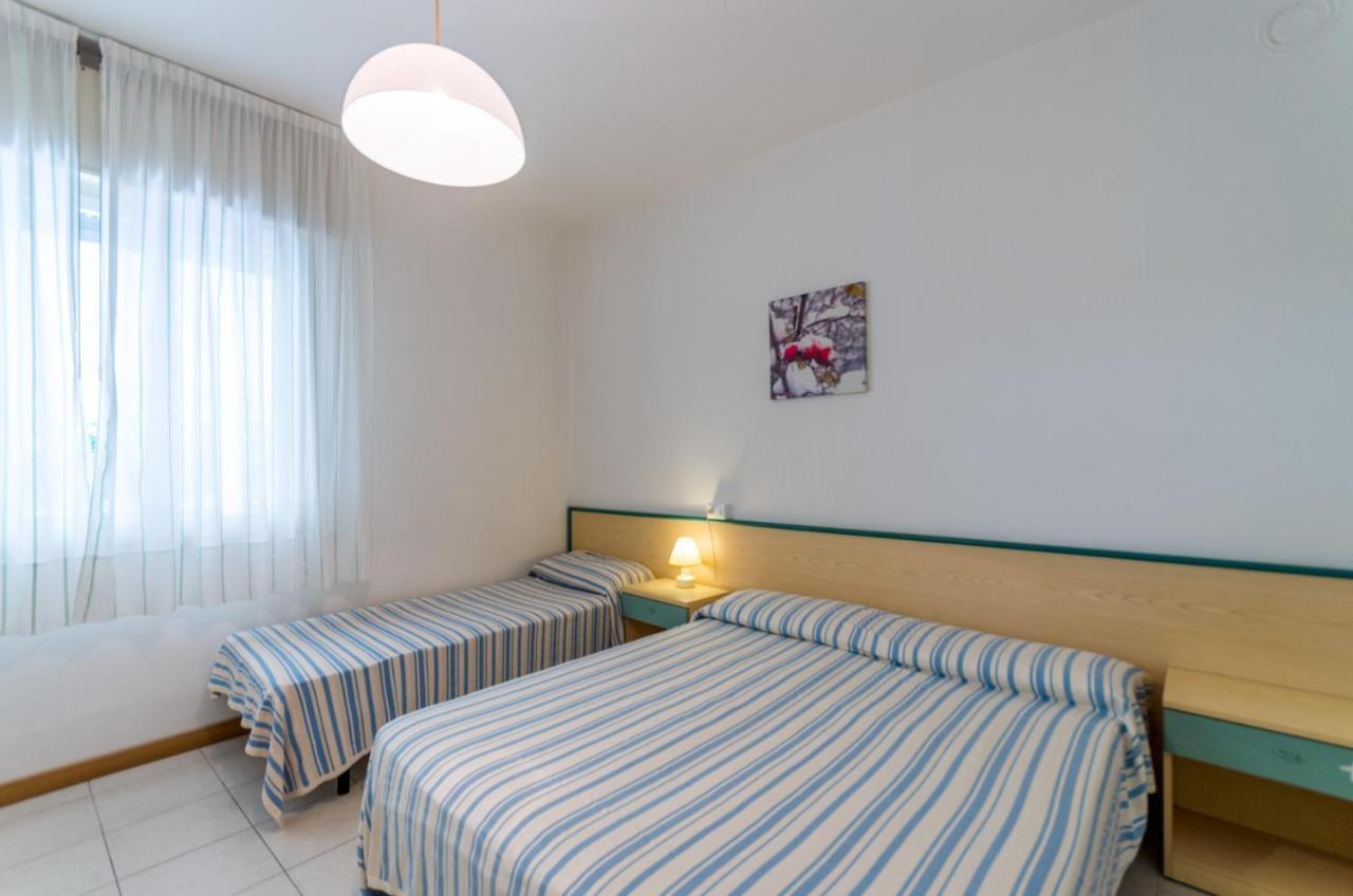 Clara Villa Bibione Bagian luar foto